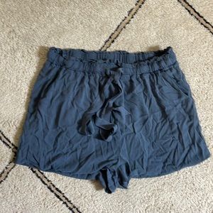 Pink Lily Coast To Coast Blue Paperbag Shorts | Size 3XL